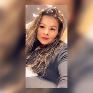 Meet your Posher, Deisy